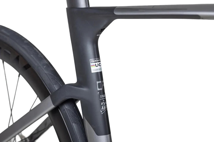 Pardus Spark Sport 105 Di2 12 Speed Carbon Road Bike with Carbon Wheelset